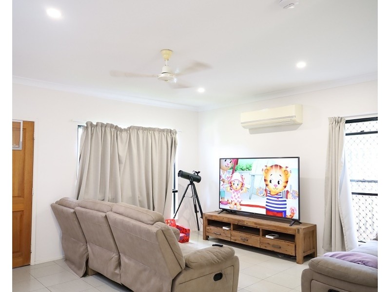 Unit 11/3-5 Erromango Dr, Jubilee Pocket QLD 4802