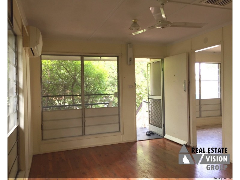 22 Long Street, Blackwater QLD 4717