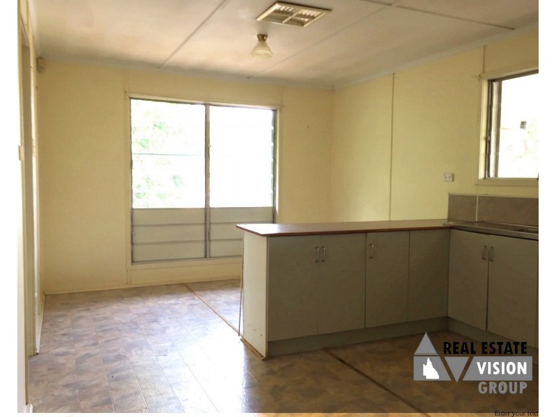 22 Long Street, Blackwater QLD 4717