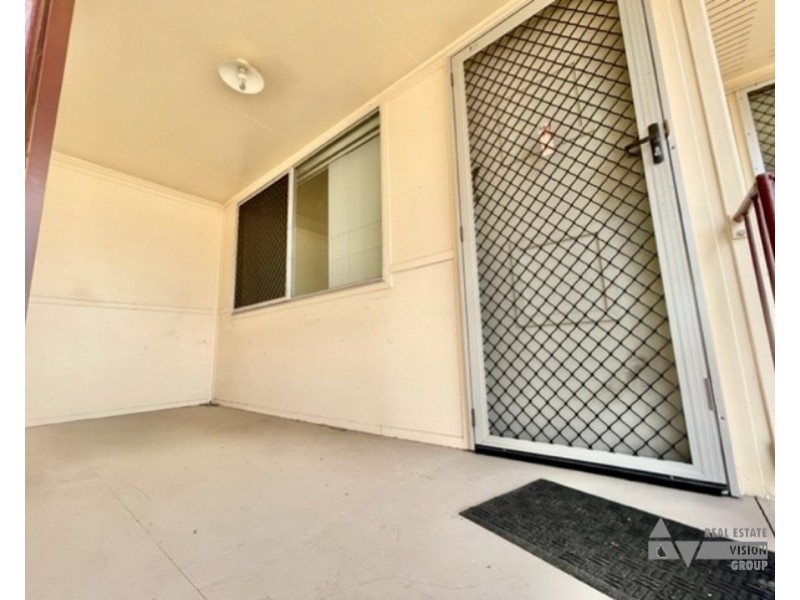 28 Mangrove St, Blackwater QLD 4717