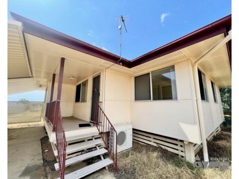 28 Mangrove St, Blackwater QLD 4717