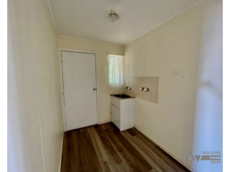 28 Mangrove St, Blackwater QLD 4717