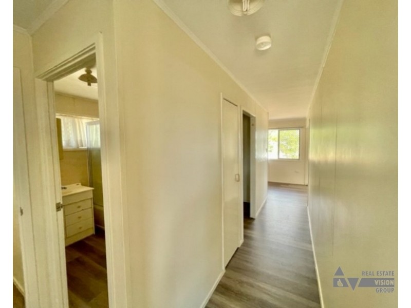 28 Mangrove St, Blackwater QLD 4717