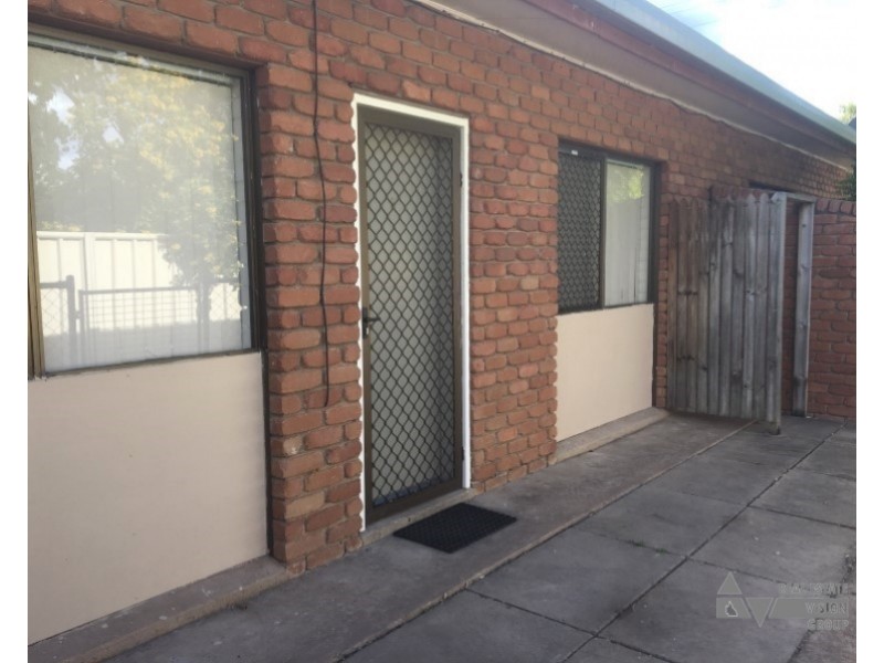 5 Gibson Gr, Emerald QLD 4720