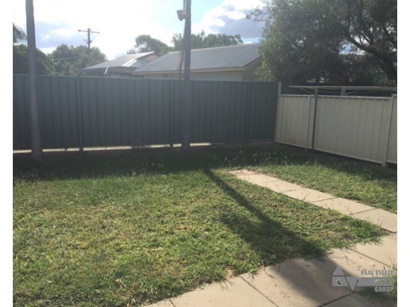 5 Gibson Gr, Emerald QLD 4720