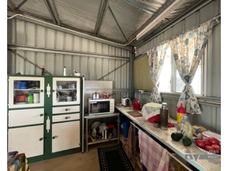 12 Flagon Ally, Sapphire QLD 4702