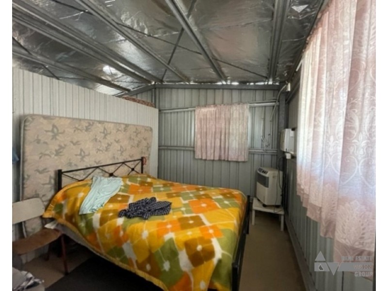 12 Flagon Ally, Sapphire QLD 4702