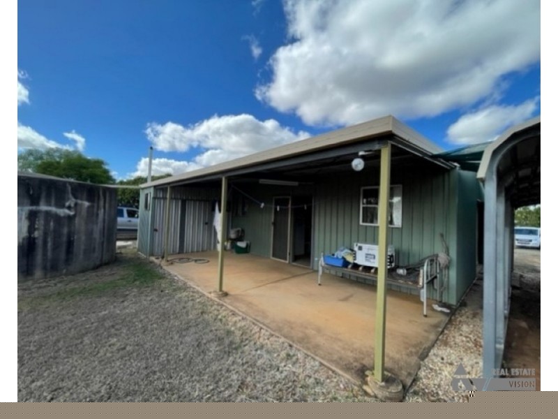 12 Flagon Ally, Sapphire QLD 4702