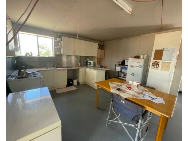 107 Rockhound Road, Sapphire QLD 4702