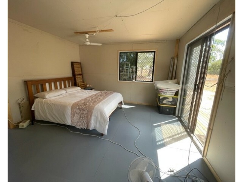 107 Rockhound Road, Sapphire QLD 4702