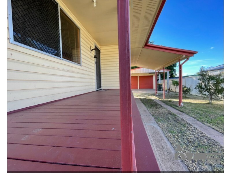 20 Oliffe Street, Blackwater QLD 4717