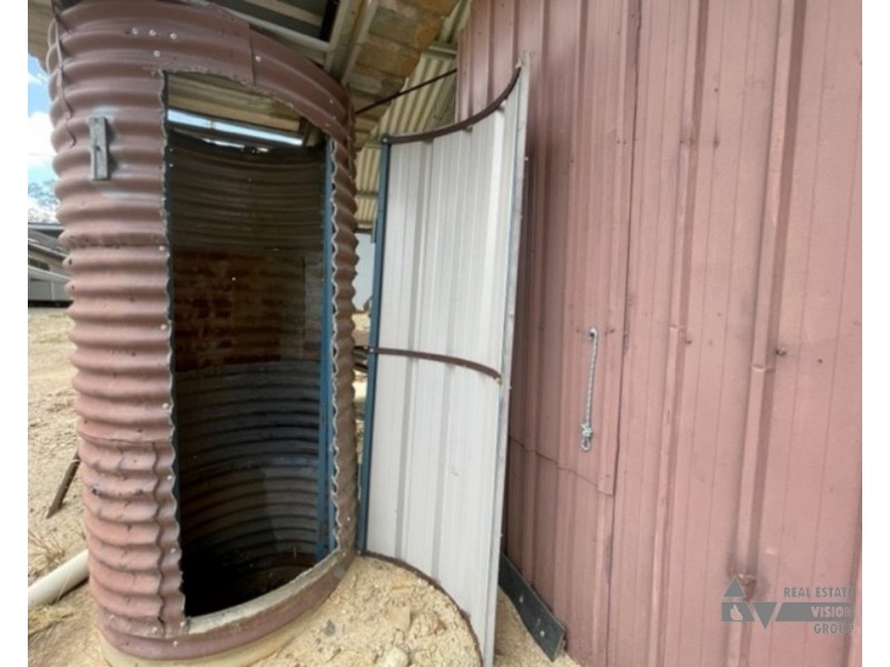 40-42 Ruby Crescent, Rubyvale QLD 4702