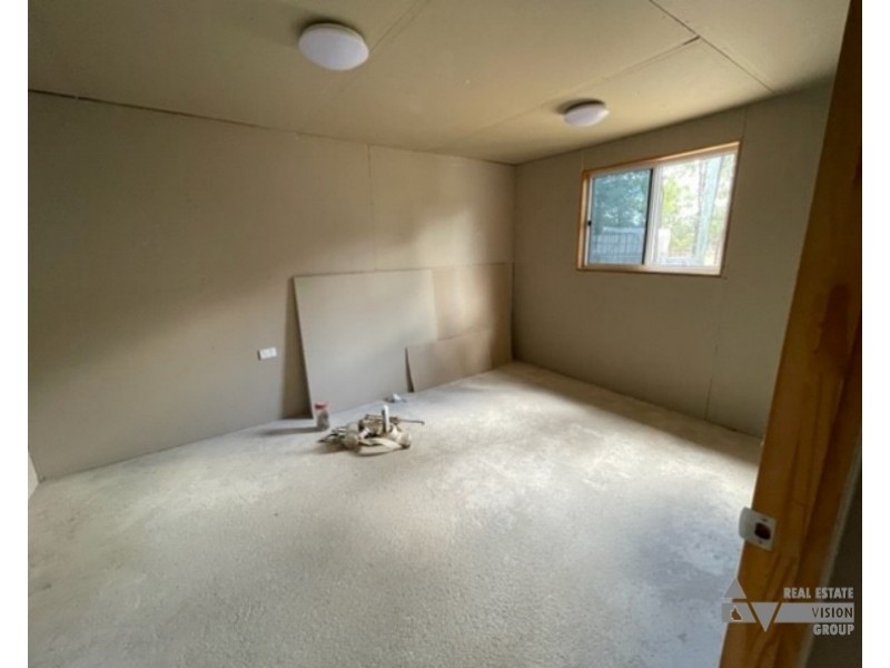 40-42 Ruby Crescent, Rubyvale QLD 4702