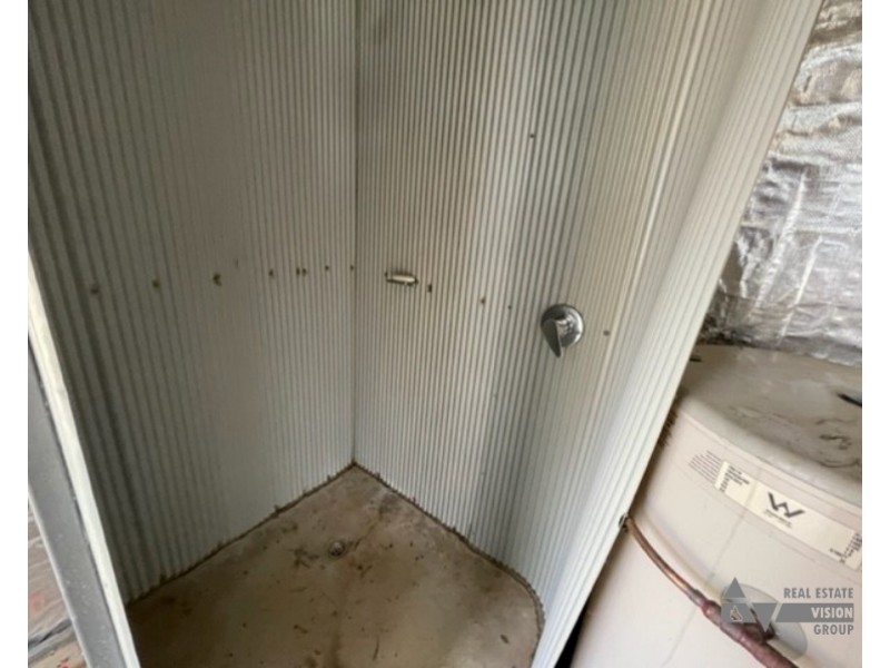 40-42 Ruby Crescent, Rubyvale QLD 4702