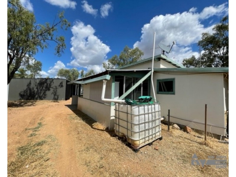 40-42 Ruby Crescent, Rubyvale QLD 4702