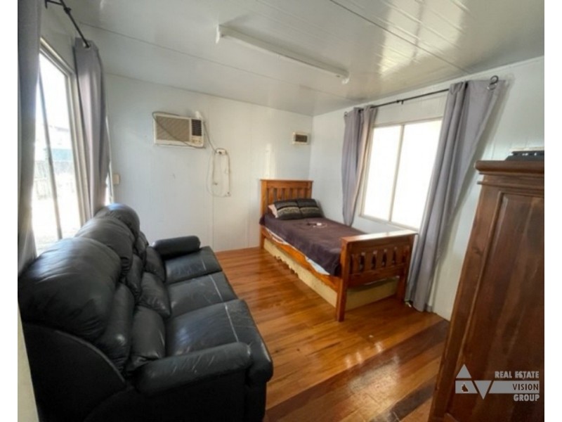 40-42 Ruby Crescent, Rubyvale QLD 4702