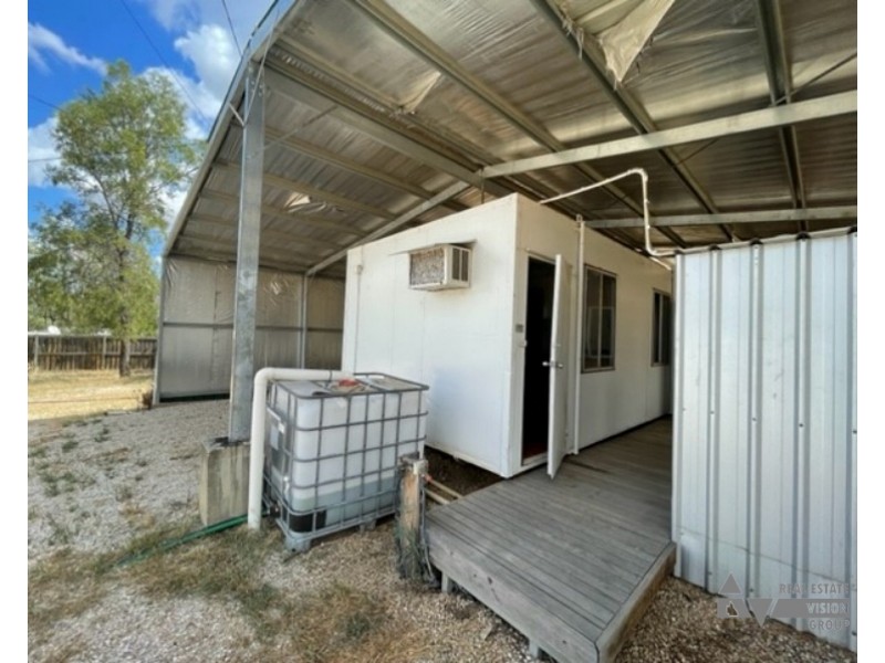 40-42 Ruby Crescent, Rubyvale QLD 4702