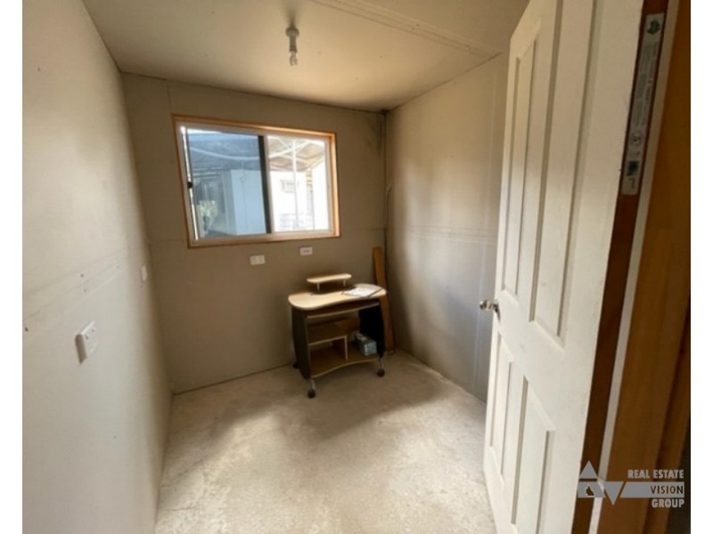 40-42 Ruby Crescent, Rubyvale QLD 4702