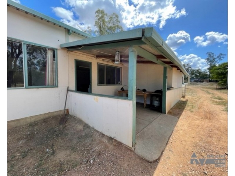 40-42 Ruby Crescent, Rubyvale QLD 4702