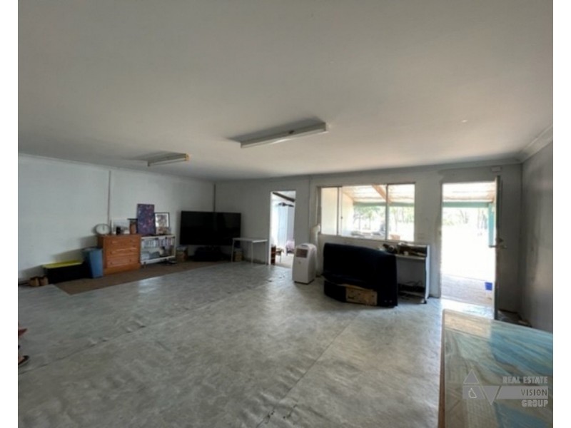 40-42 Ruby Crescent, Rubyvale QLD 4702