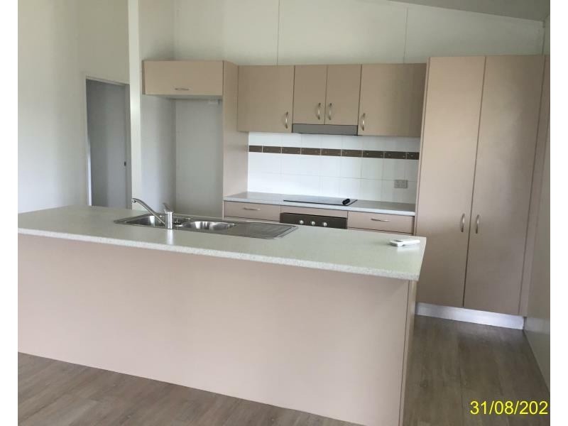 18 Hunter Street, Blackwater QLD 4717