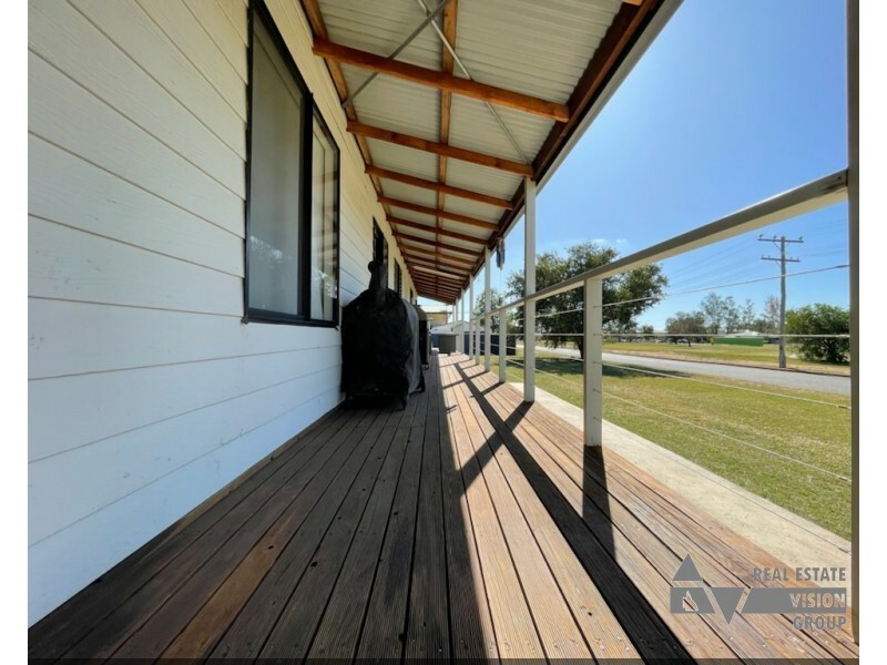 28 Gum Street, Blackwater QLD 4717