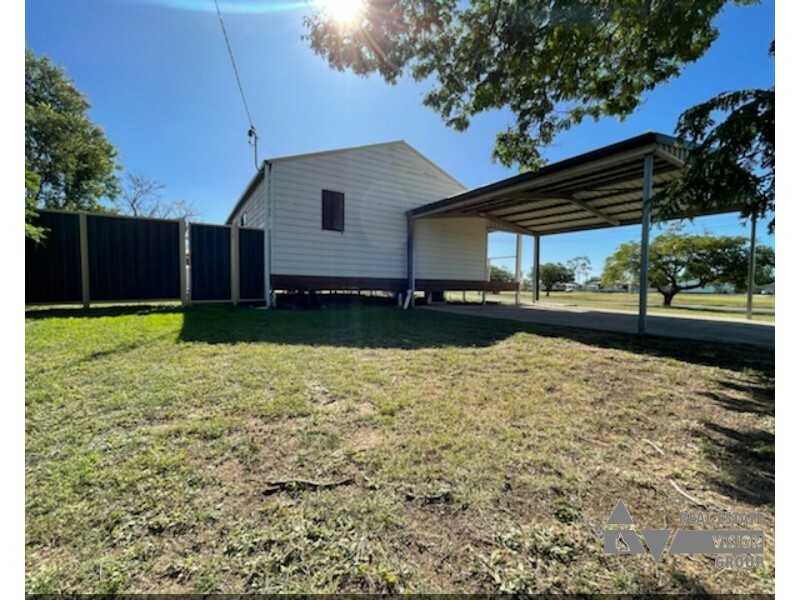 28 Gum Street, Blackwater QLD 4717