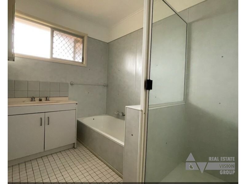 6 Oliffe Street, Blackwater QLD 4717