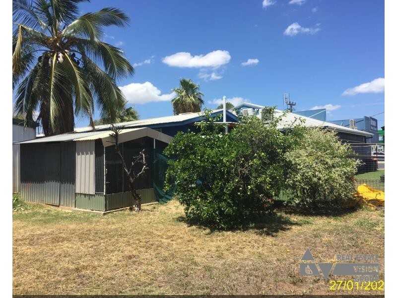 4 Rufus St, Blackwater QLD 4717