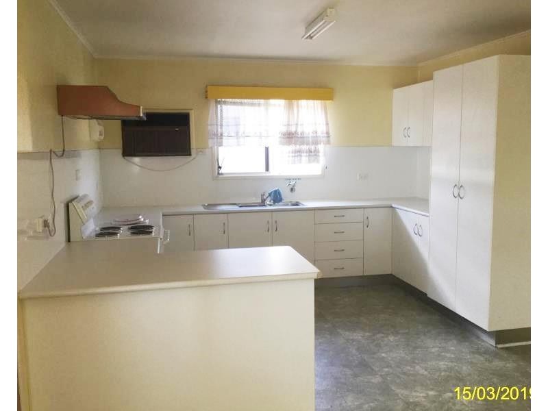 4 Rufus St, Blackwater QLD 4717