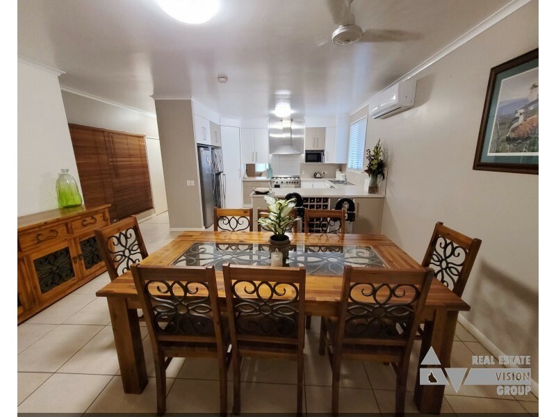 60 Macdonald Cres, Blackwater QLD 4717