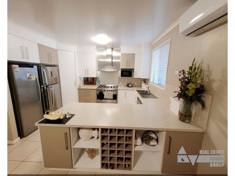 60 Macdonald Cres, Blackwater QLD 4717