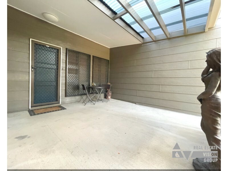 60 Macdonald Cres, Blackwater QLD 4717