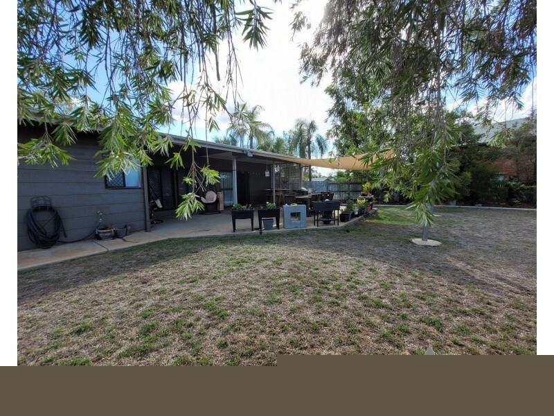 60 Macdonald Cres, Blackwater QLD 4717