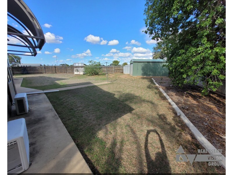 60 Macdonald Cres, Blackwater QLD 4717