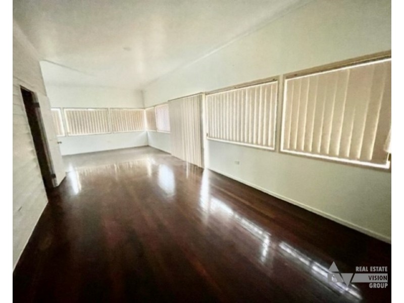 14 Charles St, Springsure QLD 4722