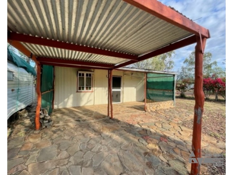 15 Willows Rd, Willows QLD 4702