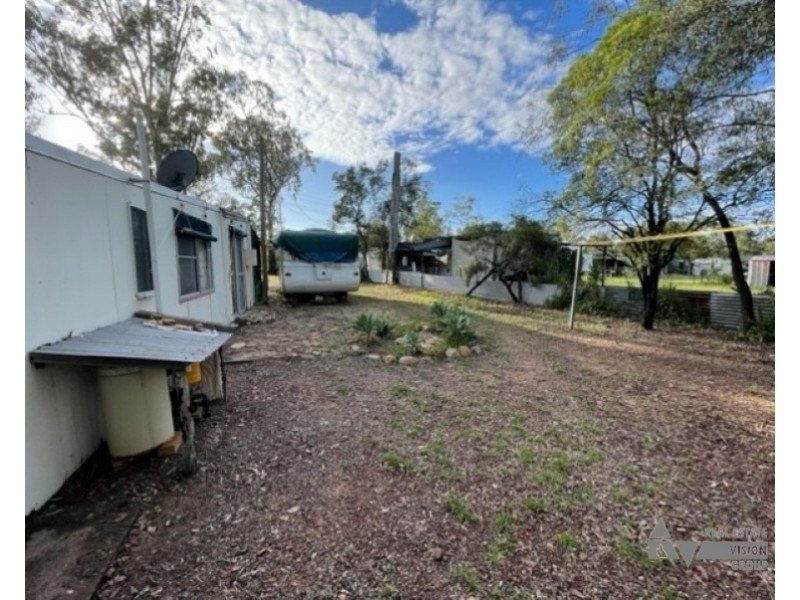 15 Willows Rd, Willows QLD 4702