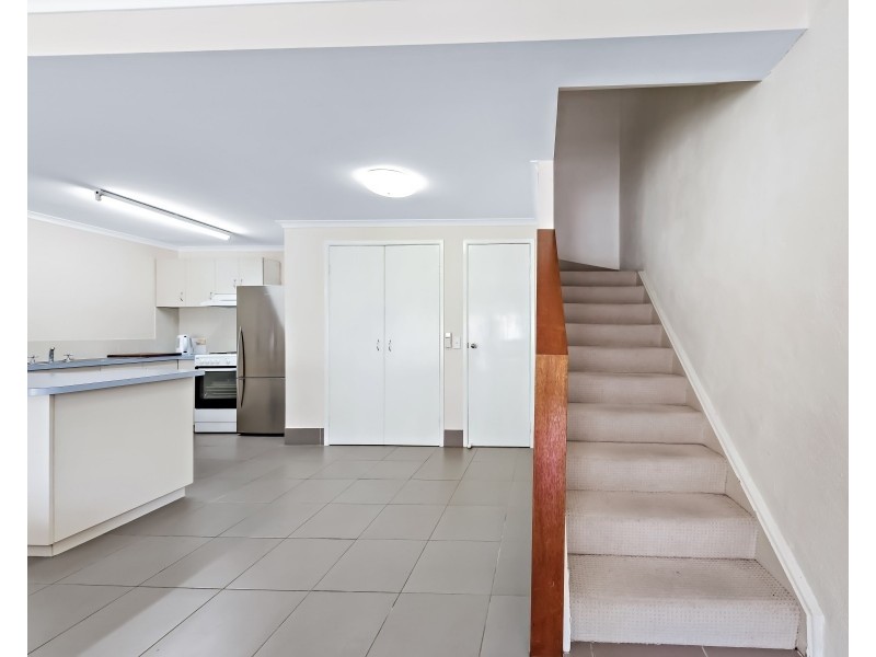 Unit 8/9 Erromango Dr, Jubilee Pocket QLD 4802
