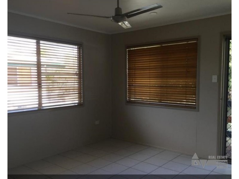 11 Bremner St, Blackwater QLD 4717