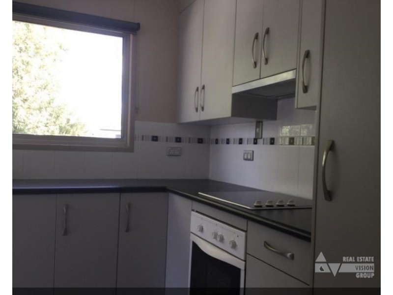 11 Bremner St, Blackwater QLD 4717