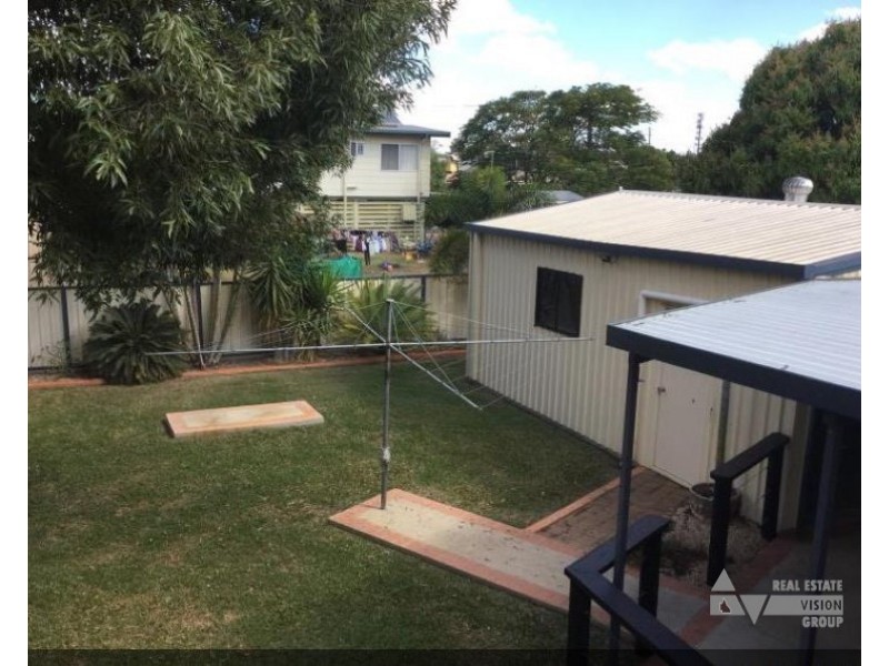 11 Bremner St, Blackwater QLD 4717