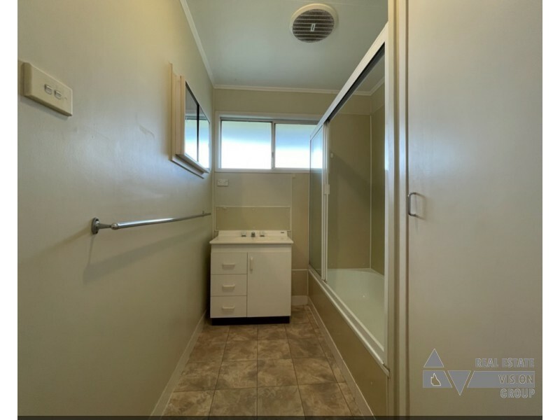 6 Rufus St, Blackwater QLD 4717