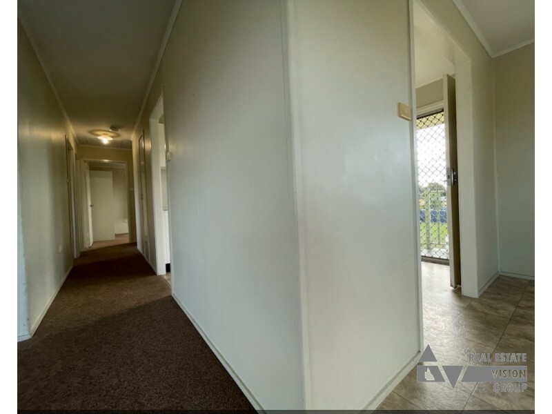 6 Rufus St, Blackwater QLD 4717