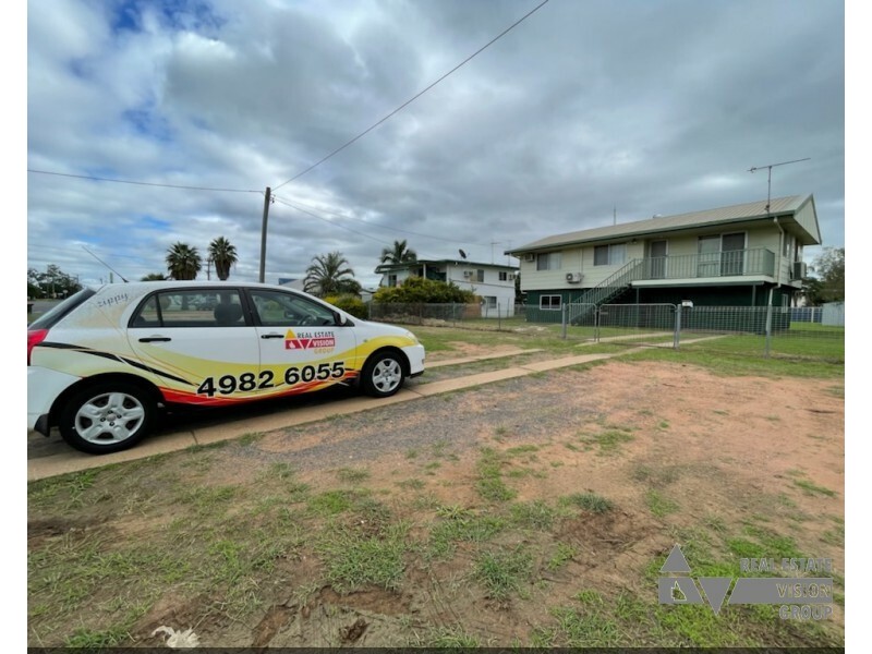 6 Rufus St, Blackwater QLD 4717