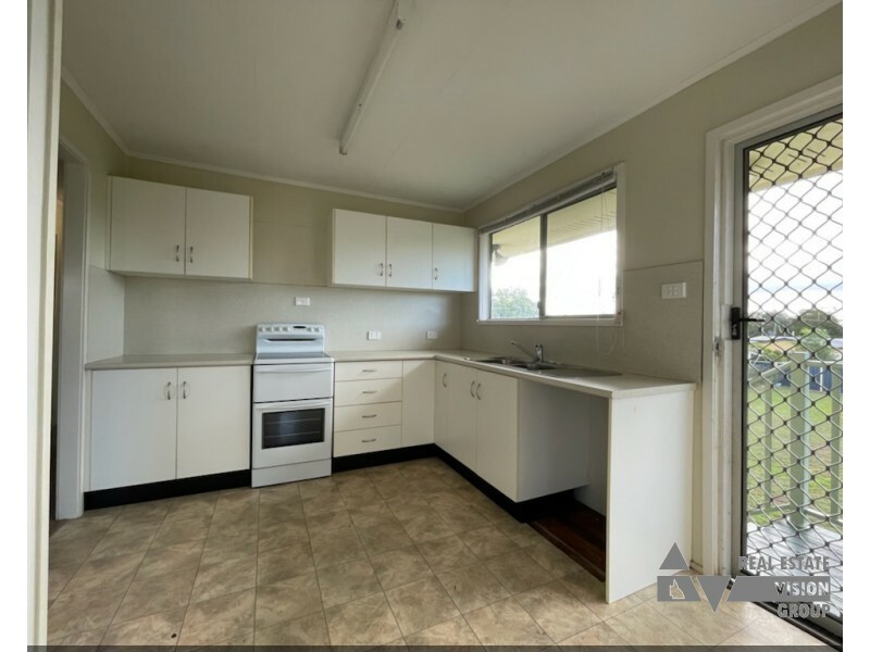 6 Rufus St, Blackwater QLD 4717