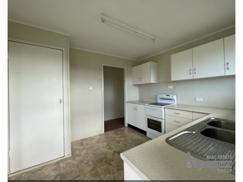 6 Rufus St, Blackwater QLD 4717