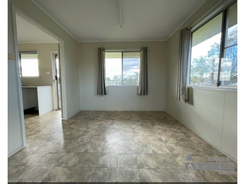 6 Rufus St, Blackwater QLD 4717