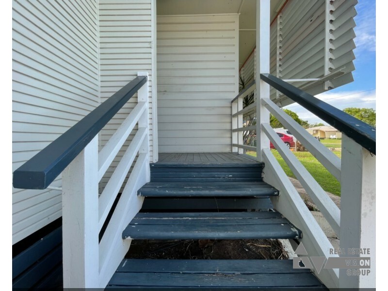 15 Fay St, Blackwater QLD 4717