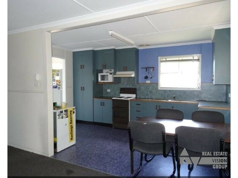 15 Fay St, Blackwater QLD 4717